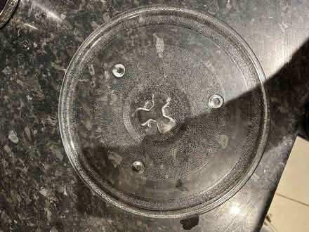 Photo of free Glass microwave plate (Shepherds Bush W6) #1