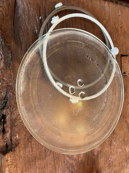 Photo of free Microwave plate (Brighouse HD6) #1