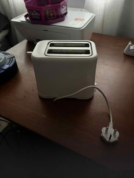 Photo of free White toaster (Shelley Rd area, Wboro NN8) #1