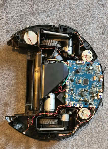 Photo of free Electronic parts (Vale LA1) #1