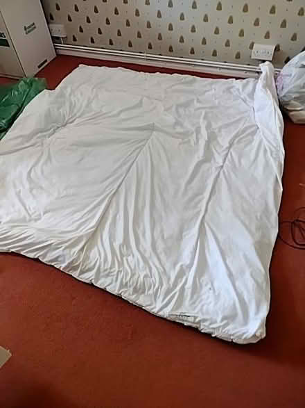 Photo of free Double duvet - clean in good condition (Steyning BN44) #1