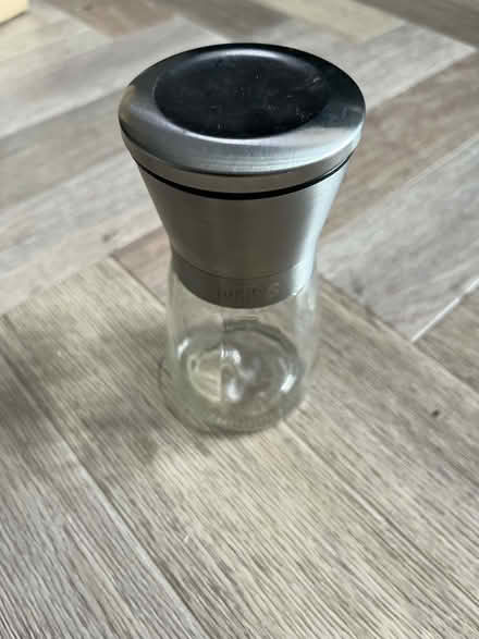 Photo of free Small spice grinder (Se1 0eq) #1