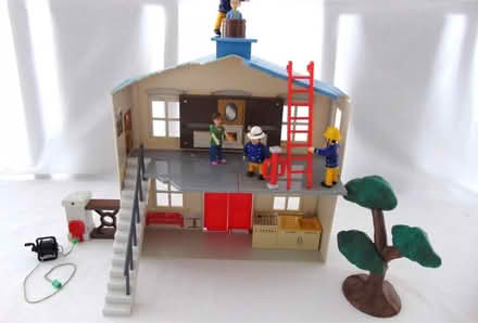 Photo of Fireman Sam house on fire toy (SW20 Wimbledon) #2