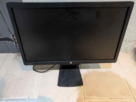 Photo of free Computer screen HP Hewlett Packard (Leeds LS18) #1