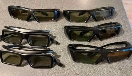 Photo of free Samsung Active Shutter 3D glasses (Old Woking GU22) #1