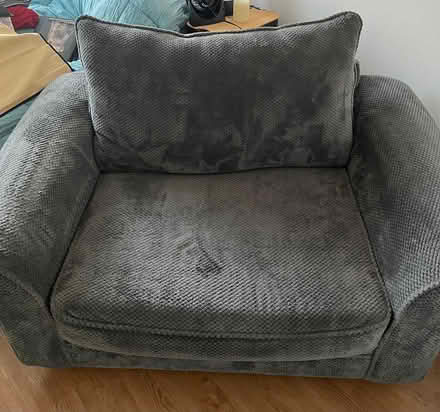 Photo of free Loveseat- Like-new condition (Pasadena) #1