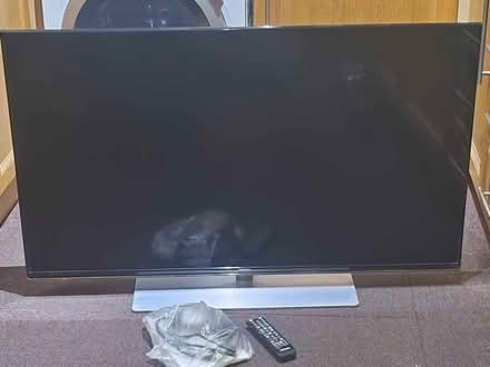 Photo of free Samsung flatscreen LED TV (Headington OX3) #2