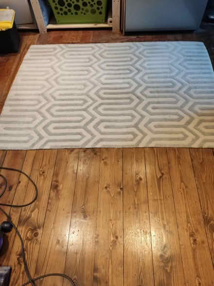 Photo of free Rug, approx 116 x 165cm (East Finchley, N2) #1