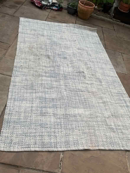 Photo of free Grey and cream rug (Chingford) #1