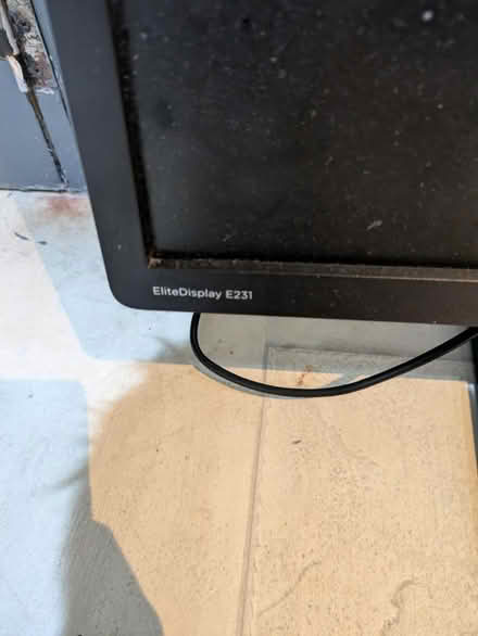 Photo of free Computer screen HP Hewlett Packard (Leeds LS18) #2