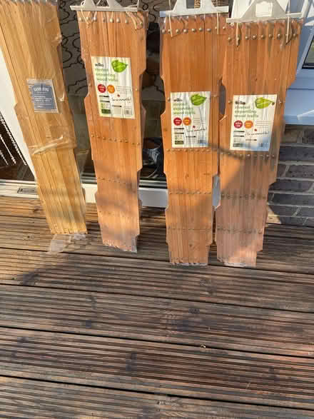 Photo of free Expanding wooded trellis (Horsham) #1