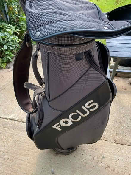 Photo of free Old golf bag (Hollybush Welwyn Garden City) #1