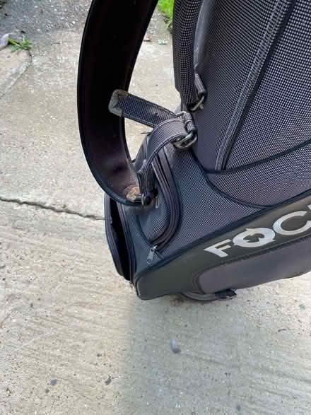 Photo of free Old golf bag (Hollybush Welwyn Garden City) #4