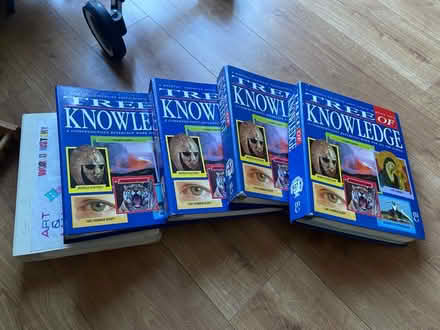 Photo of free Tree of knowledge encyclopaedia (Kenley) #1