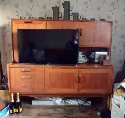 Photo of free Mid century booze cabinet (Ludlow SY8) #1