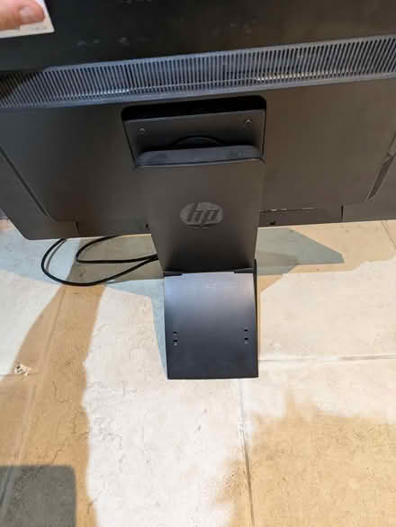 Photo of free Computer screen HP Hewlett Packard (Leeds LS18) #3