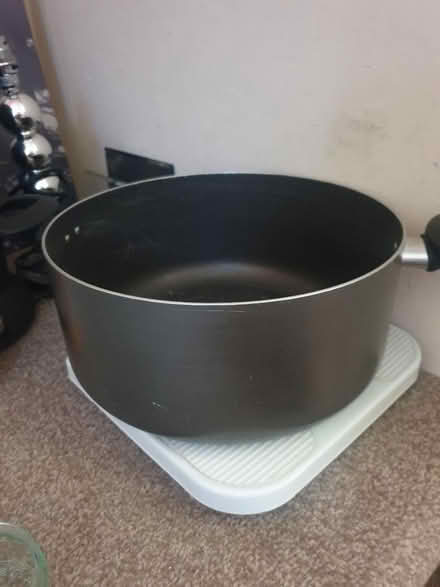 Photo of free Pot (N18) #2