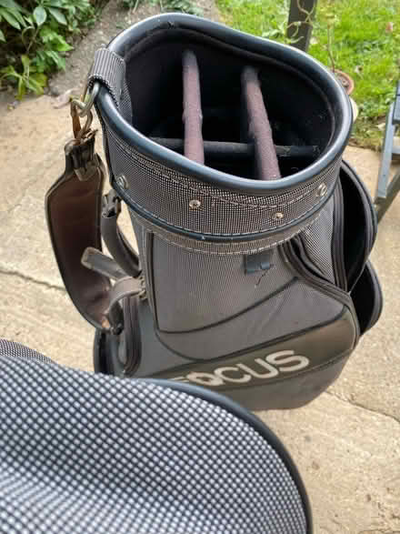 Photo of free Old golf bag (Hollybush Welwyn Garden City) #3
