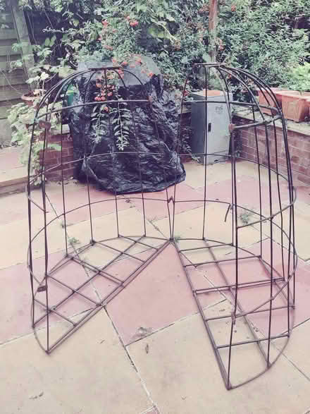 Photo of free Large cage (LS17 Alwoodley) #2