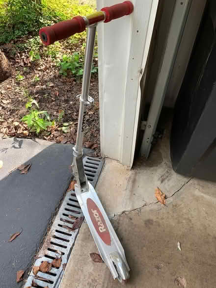 Photo of free Toy: Kids razor (Vienna) #2