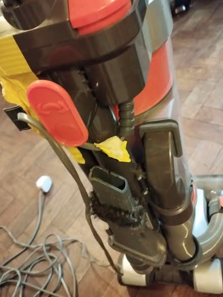 Photo of free Vax Air Stretch Upright Vacuum (Tottenham N17) #4