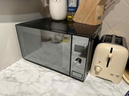 Photo of free Microwave (Stockport SK2) #1