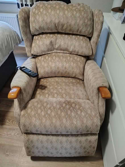 Photo of free Elec. Recliner Chair - Not Working (PR42WH) #1