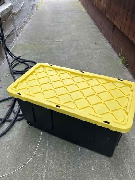 Photo of free Large plastic bin with wheels (Nob Hill, SF) #1