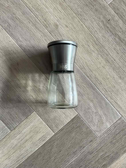 Photo of free Small spice grinder (Se1 0eq) #2