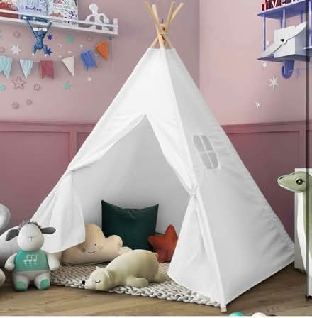 Photo of free Kids teepee/ wigwam pink & white (Wooburn Green, HP10) #1