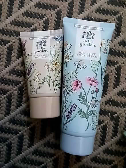 Photo of free New Body Wash And Body Cream (CT1) #1