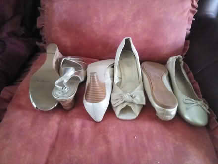 Photo of free Shoes (Wendover HP22) #1