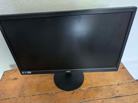 Photo of free AOC monitor (Colney Hatch N10) #4