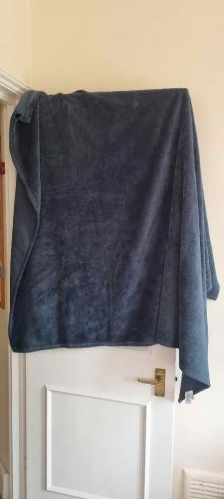 Photo of free Large Teal m&s blanket (Tunbridge Wells, St James) #1
