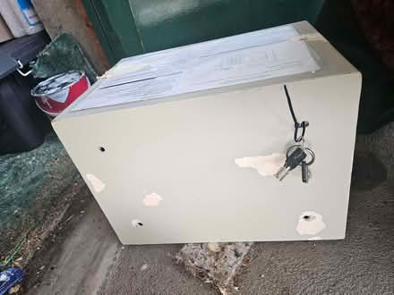Photo of free small safe (Smiths Estate OX28) #2