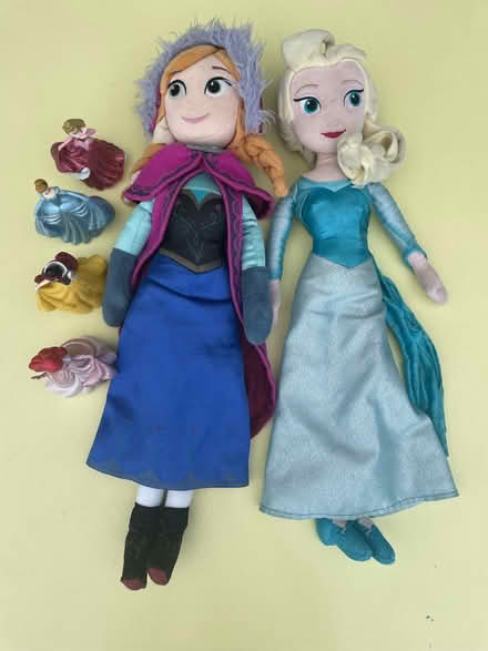 Photo of free Elsa and Anna (Lee, SE12) #1