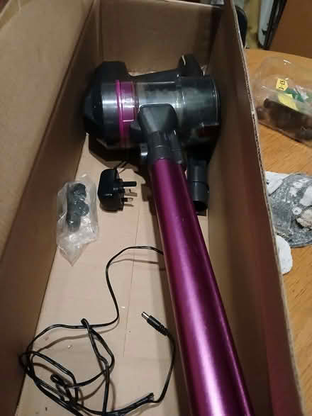 Photo of free Cordless stick vacuum cleaner (Walkley S6) #3