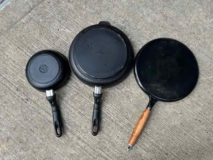 Photo of free Non-stick pans (SM2) #2