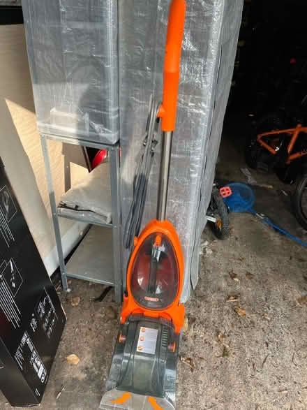 Photo of free Vax Carpet Washer power max (EN5) #1