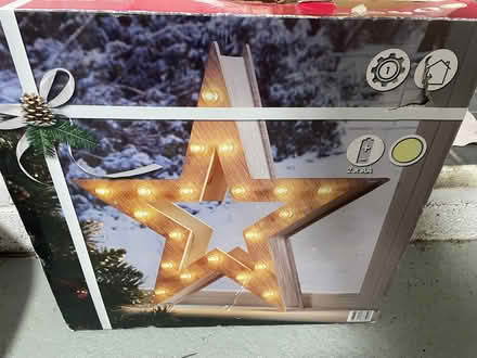 Photo of free Polar bear, star, Christmas decor (Westlea SN5) #3