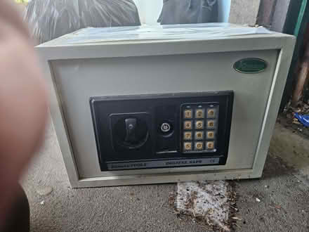 Photo of free small safe (Smiths Estate OX28) #1