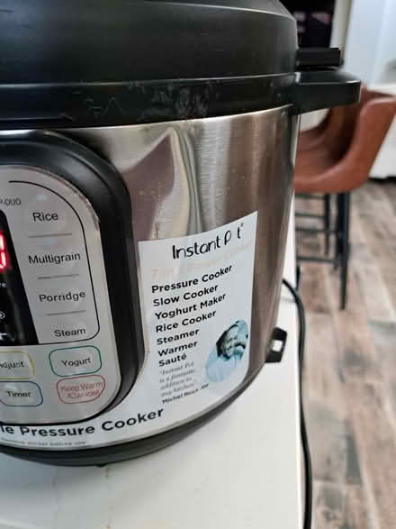 Photo of free Pressure cooker ,slow cooker (Ealing Broadway,) #2