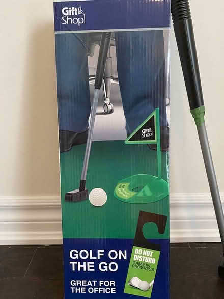 Photo of free indoor golf set (Kanata South) #2