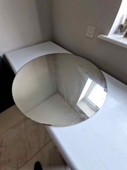 Photo of free Round Mirror (CT15) #1