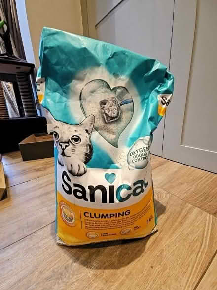 Photo of free Cat litter (Bramhall SK7) #1