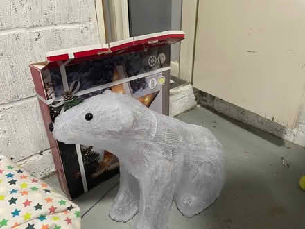 Photo of free Polar bear, star, Christmas decor (Westlea SN5) #1