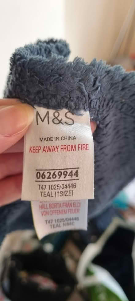 Photo of free Large Teal m&s blanket (Tunbridge Wells, St James) #2