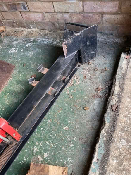 Photo of free Log splitter (Ashford, TN24) #4