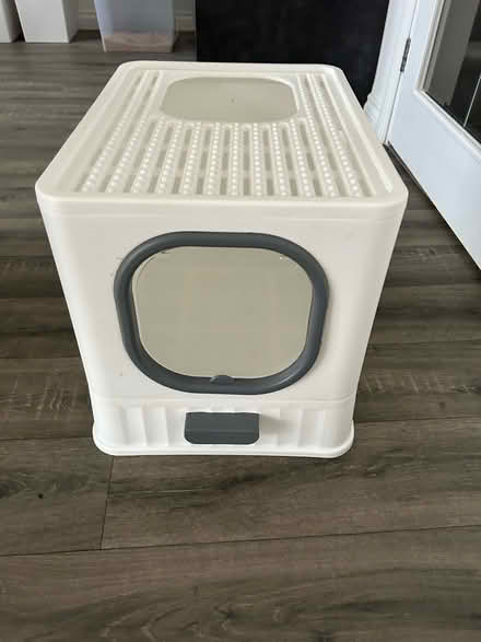 Photo of free Large Cat Litter Tray (Ashfield NG17) #1