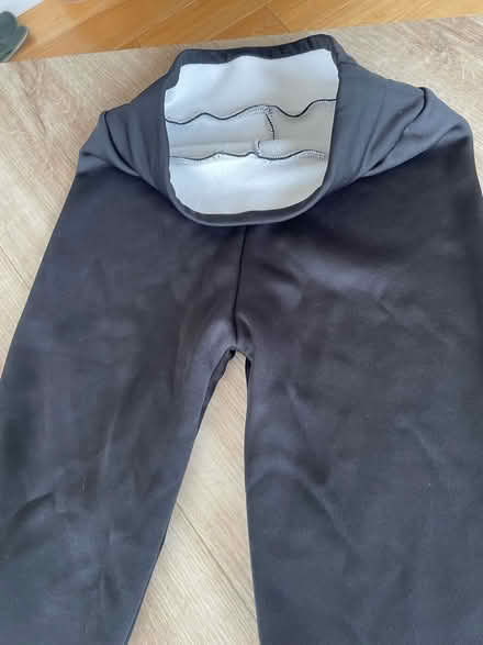 Photo of free Women leggings and grey wrap (Windsor SL4) #2